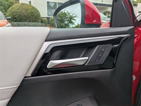 New 2025 Mitsubishi Outlander SEL image 12