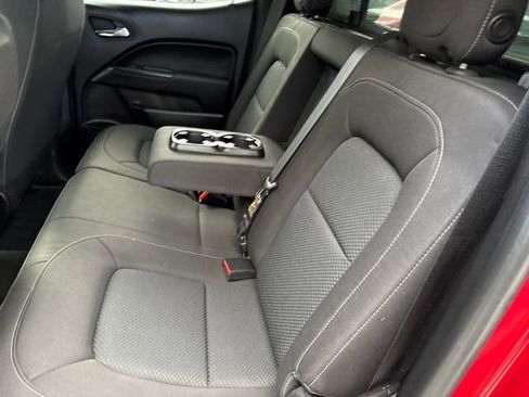 Used 2016 Chevrolet Colorado LT w/ LT Convenience Package image 11