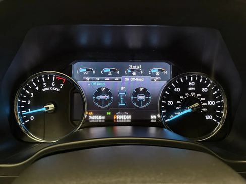 Used 2020 Ford Expedition XLT w/ Equipment Group 202A AWD/4WD image 15
