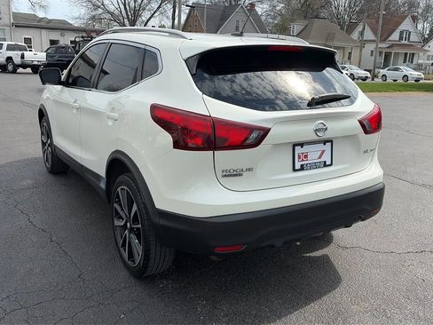 Used 2017 Nissan Rogue Sport SL w/ SL Premium Package image 7