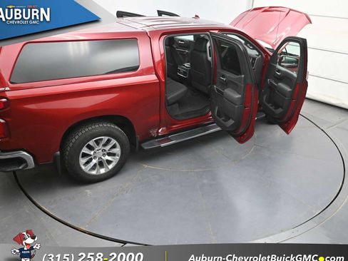 Used 2020 Chevrolet Silverado 1500 LTZ w/ LTZ Premium Package AWD/4WD image 38