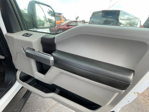 Used 2015 Ford F150 XLT w/ Equipment Group 301A Mid image 19