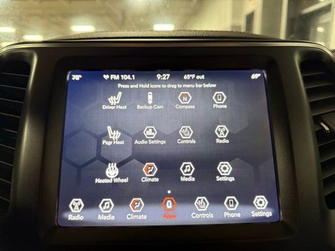 Used 2019 Jeep Cherokee Trailhawk w/ Cold Weather Group AWD/4WD image 12