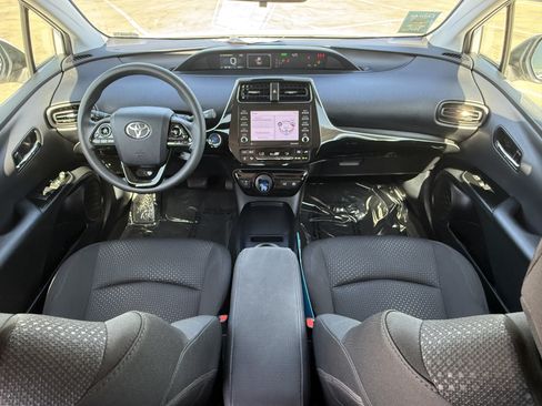 Used 2021 Toyota Prius LE w/ Carpet Mat Package (TMS) AWD/4WD image 30
