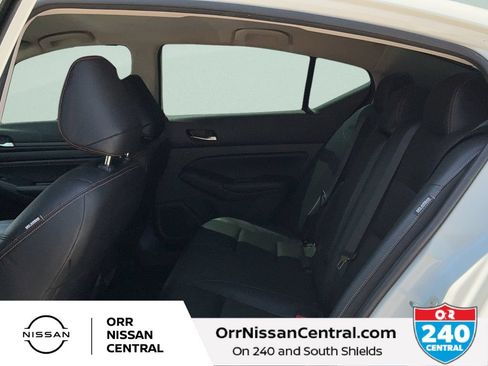 Used 2022 Nissan Altima 2.5 SR FWD image 13