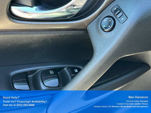 Used 2016 Nissan Rogue SV w/ SV Premium Package FWD image 6