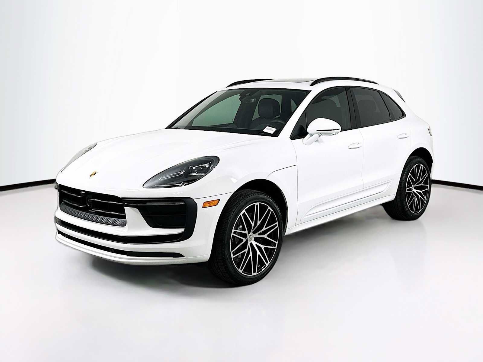 Used 2026 Porsche Macan AWD/4WD image 1