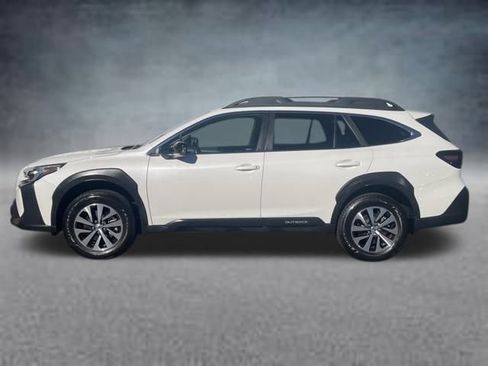 Used 2024 Subaru Outback Premium image 2