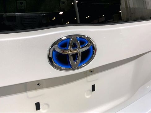 Used 2014 Toyota Prius Two image 30