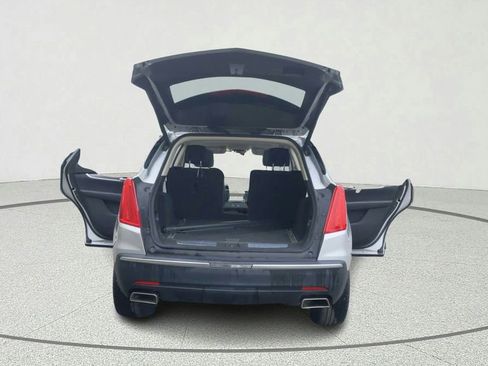 Used 2017 Cadillac XT5 Luxury image 12