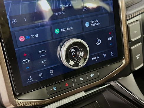 Used 2024 Ford F150 Lightning Lariat image 16