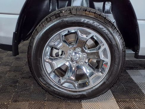 Used 2022 RAM 1500 Big Horn AWD/4WD image 8