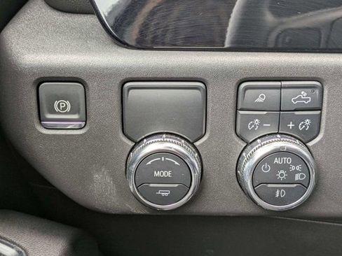 Used 2025 GMC Sierra 1500 SLT RWD image 24