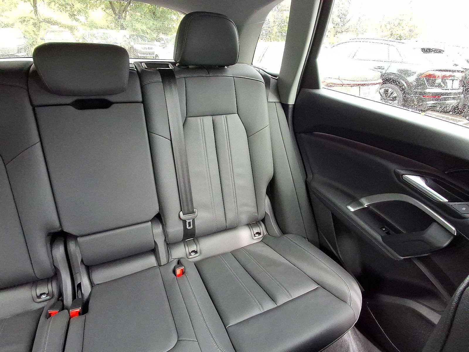 Certified 2025 Audi Q5 Premium w/ Convenience Package AWD/4WD image 14