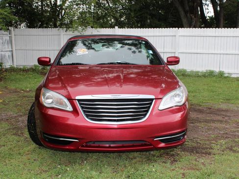 Used 2013 Chrysler 200 Touring image 2
