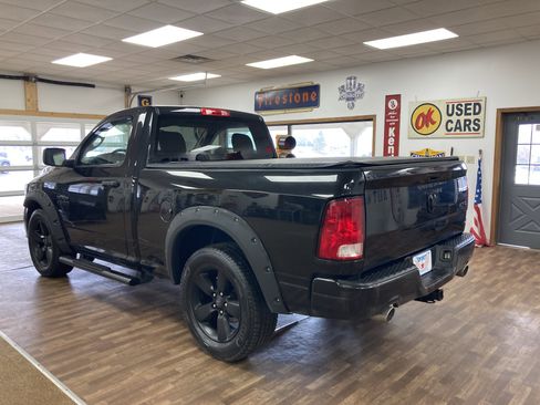 Used 2017 RAM 1500 Express w/ Black Ram 1500 Express Group image 8