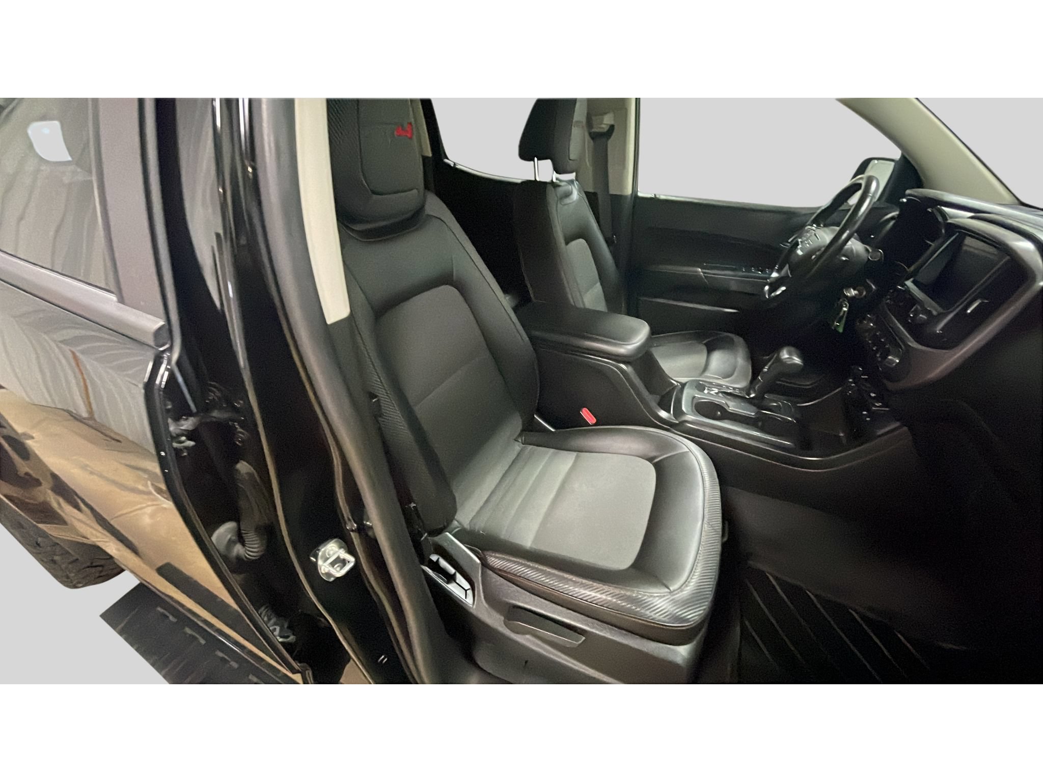 Used 2021 GMC Canyon AT4 w/ Trailering Package AWD/4WD image 14