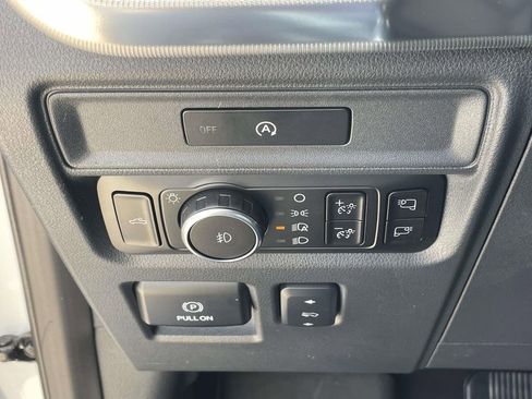 Used 2025 Ford F150 Lariat w/ Equipment Group 501A Mid AWD/4WD image 18