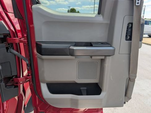 Used 2016 Ford F150 XLT w/ Equipment Group 302A Luxury AWD/4WD image 14