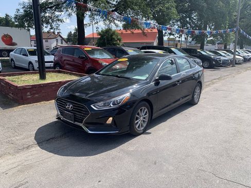 Used 2018 Hyundai Sonata SE FWD image 1