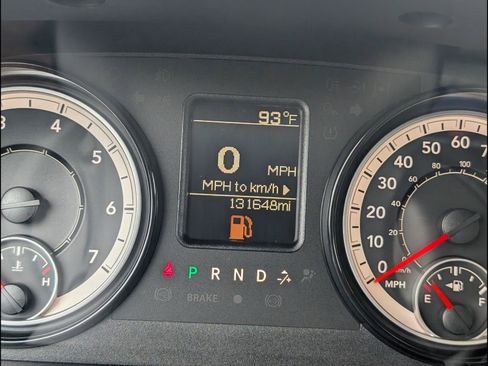 Used 2017 RAM 1500 Express RWD image 9