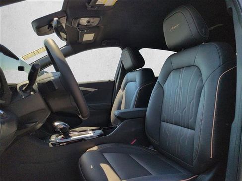 New 2026 Buick Envista Avenir FWD image 4