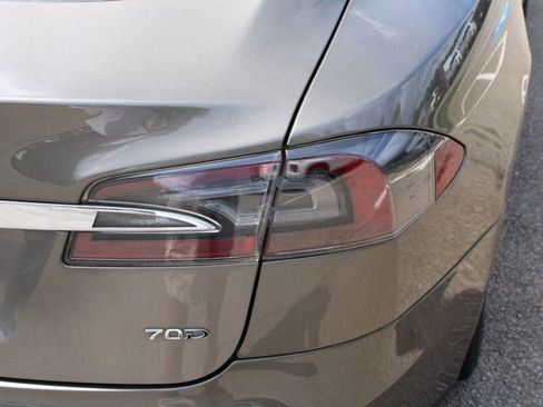 Used 2015 Tesla Model S 70D AWD/4WD image 11