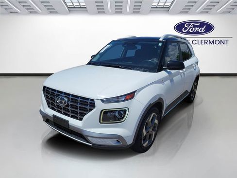 Used 2022 Hyundai Venue Limited FWD image 2