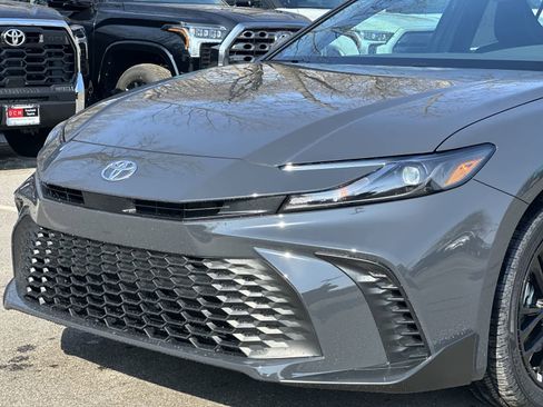 New 2026 Toyota Camry SE image 11