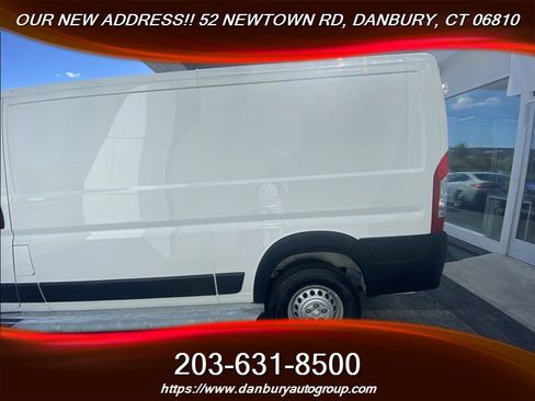 Used 2025 RAM ProMaster 2500 w/ U-Haul Equipment Group FWD image 5