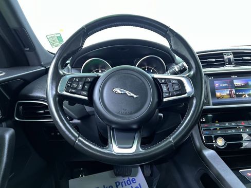 Used 2018 Jaguar F-PACE Prestige AWD/4WD image 20