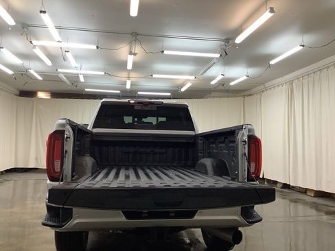 Used 2023 GMC Sierra 2500 Denali w/ Denali Ultimate Package image 9