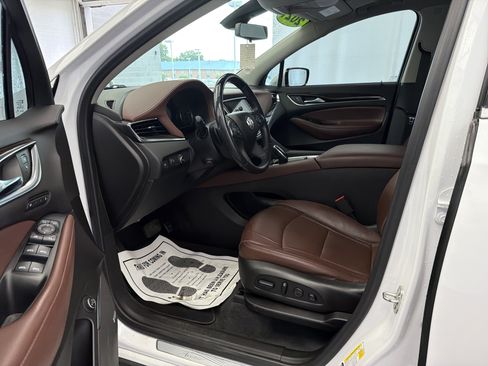 Used 2021 Buick Enclave Avenir w/ Avenir Technology Package FWD image 7