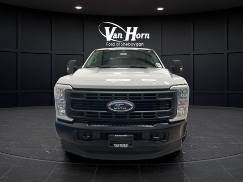 Used 2023 Ford F350 XL AWD/4WD image 2