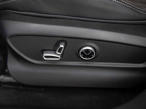 New 2025 Maserati Grecale Modena image 23