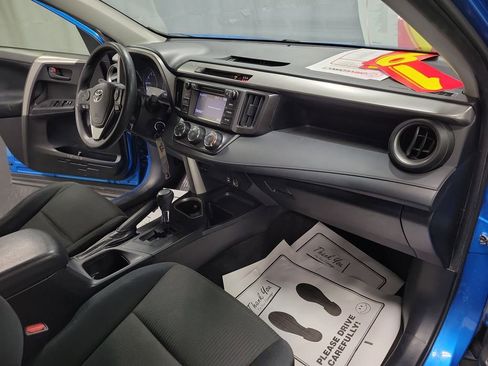 Used 2017 Toyota RAV4 LE image 22