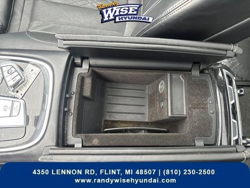 Used 2017 BMW 750i xDrive image 29