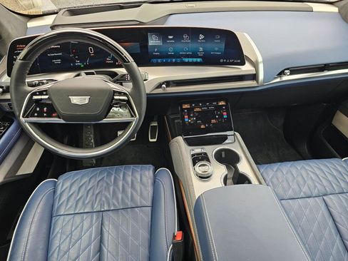 New 2026 Cadillac Vistiq Premium Luxury image 24