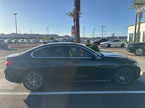 Used 2019 BMW 330i Sedan w/ Premium Package image 4