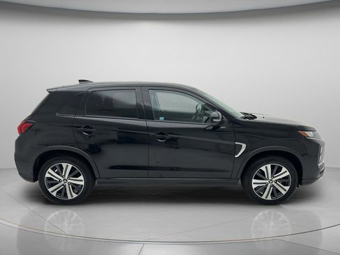 Used 2025 Mitsubishi Outlander Sport SE AWD/4WD image 3