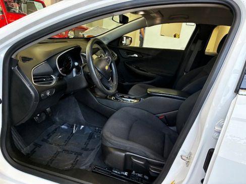 Used 2023 Chevrolet Malibu LS FWD image 14