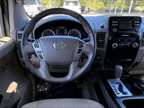 Used 2014 Nissan Titan SV w/ SV Premium Utility Package AWD/4WD image 5
