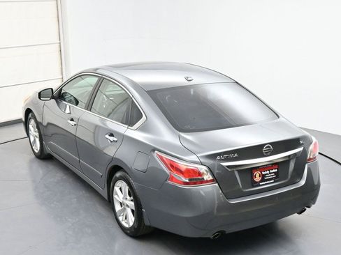 Used 2015 Nissan Altima 2.5 SL w/ Technology Package FWD image 32