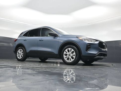 Used 2024 Ford Escape Active FWD image 3