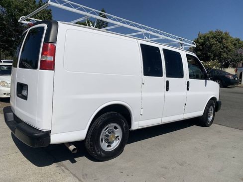 Used 2007 Chevrolet Express 2500 w/ Power and Light Package RWD image 8
