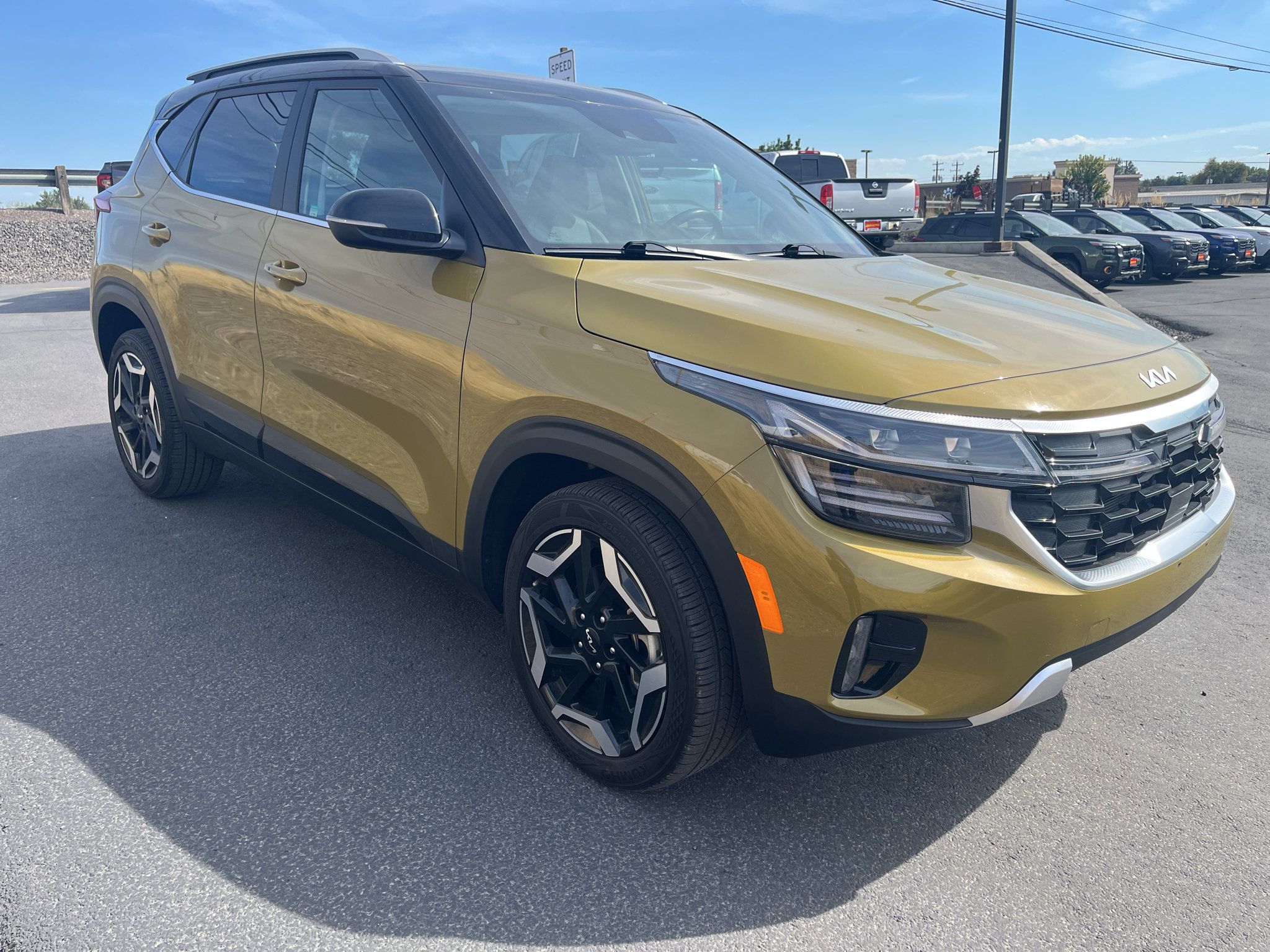 Used 2024 Kia Seltos SX AWD/4WD image 1