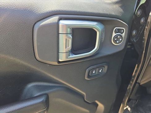 Used 2020 Jeep Wrangler Unlimited Sport image 11