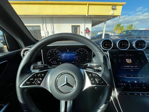 Used 2024 Mercedes-Benz GLC 300 image 31