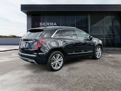 Used 2024 Cadillac XT5 Premium Luxury w/ LPO, Floor Liner Package AWD/4WD image 5