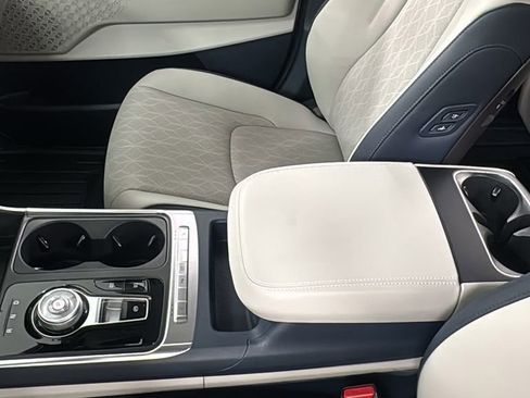 New 2026 Kia Carnival EX FWD image 35